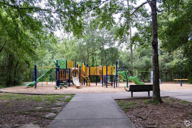 30 S Rambling Ridge Place, Conroe, TX 77385