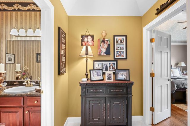 20316 Huron Dr. Drive, Clinton Twp, MI 48038