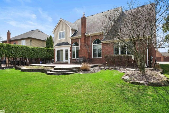 20316 Huron Dr. Drive, Clinton Twp, MI 48038