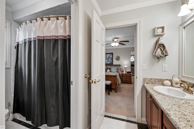 20316 Huron Dr. Drive, Clinton Twp, MI 48038