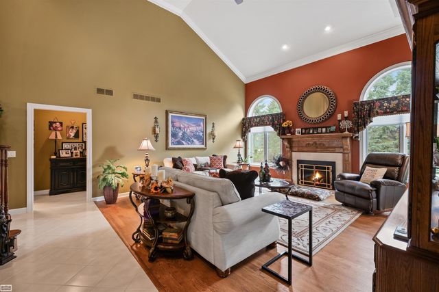 20316 Huron Dr. Drive, Clinton Twp, MI 48038