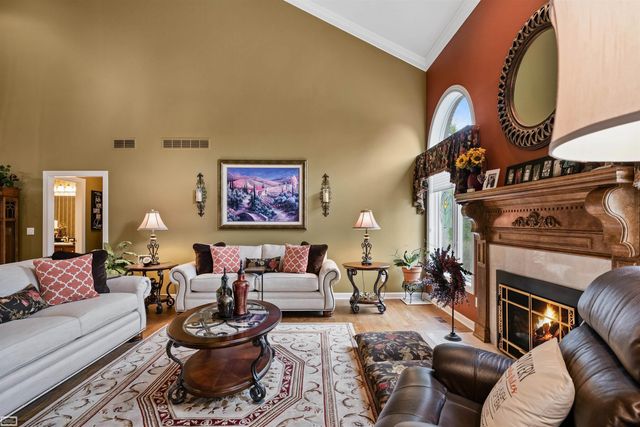 20316 Huron Dr. Drive, Clinton Twp, MI 48038