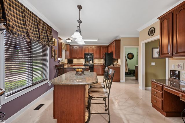 20316 Huron Dr. Drive, Clinton Twp, MI 48038