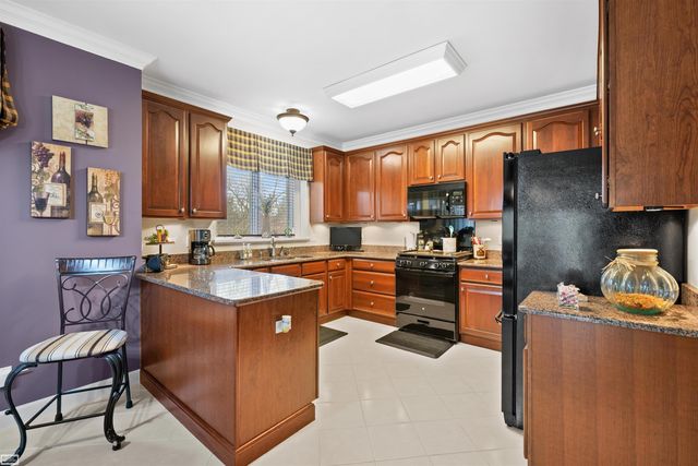 20316 Huron Dr. Drive, Clinton Twp, MI 48038