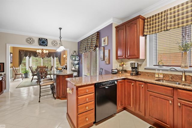 20316 Huron Dr. Drive, Clinton Twp, MI 48038