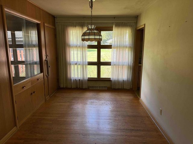 745 HI Ridge AVENUE, Waukesha, WI 53186