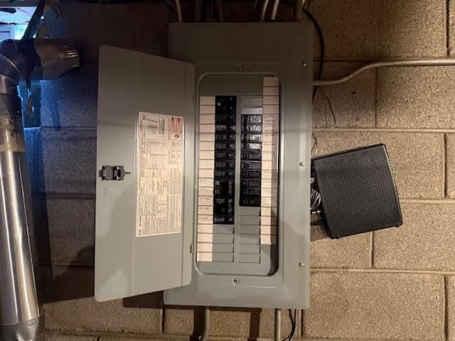 745 HI Ridge AVENUE, Waukesha, WI 53186