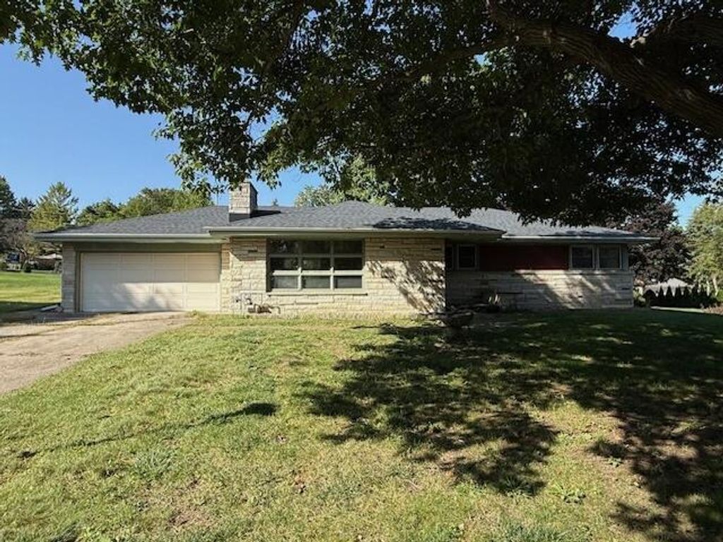 745 HI Ridge AVENUE, Waukesha, WI 53186