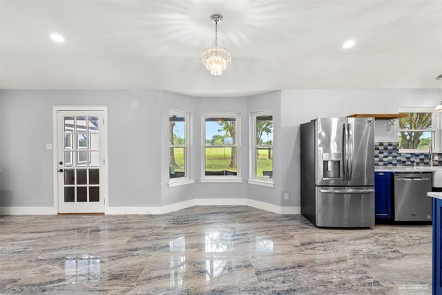 6754 Raymond, Kaufman, TX 75142