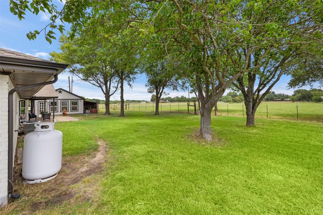 6754 Raymond, Kaufman, TX 75142