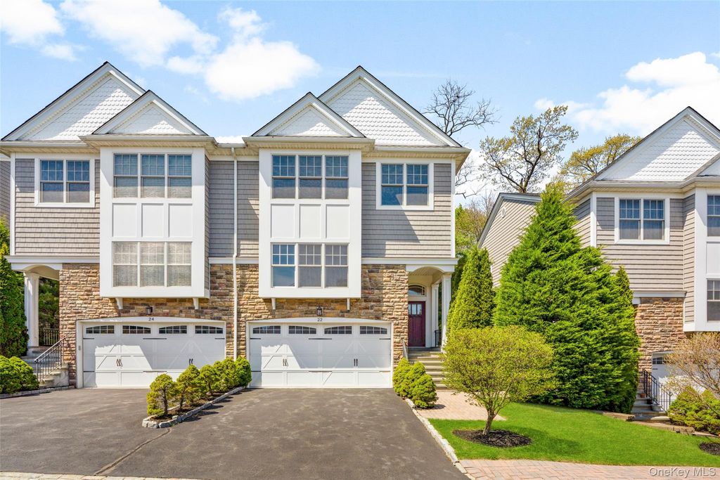 22 Hidden Ridge Court, Scarsdale, NY 10583