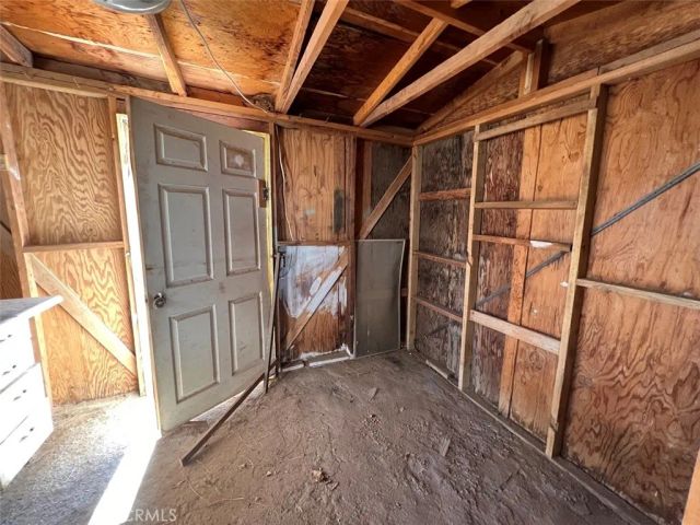 2674 Chapton Lane, Landers, CA 92285
