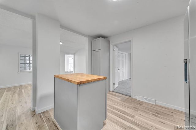 20885 Westview Avenue, Ferndale, MI 48220