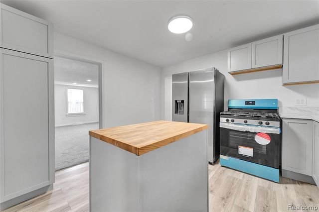 20885 Westview Avenue, Ferndale, MI 48220