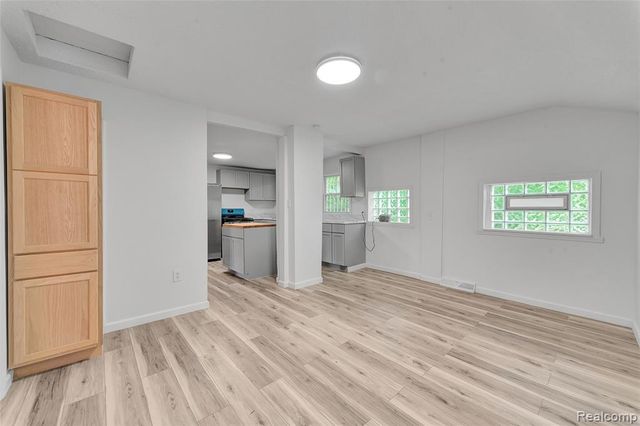 20885 Westview Avenue, Ferndale, MI 48220