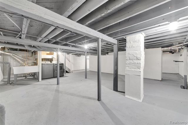 20885 Westview Avenue, Ferndale, MI 48220