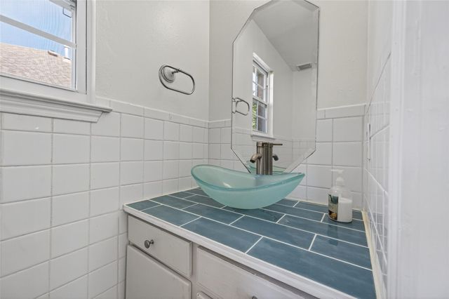 7203 Greenwood Point Drive, Cypress, TX 77433