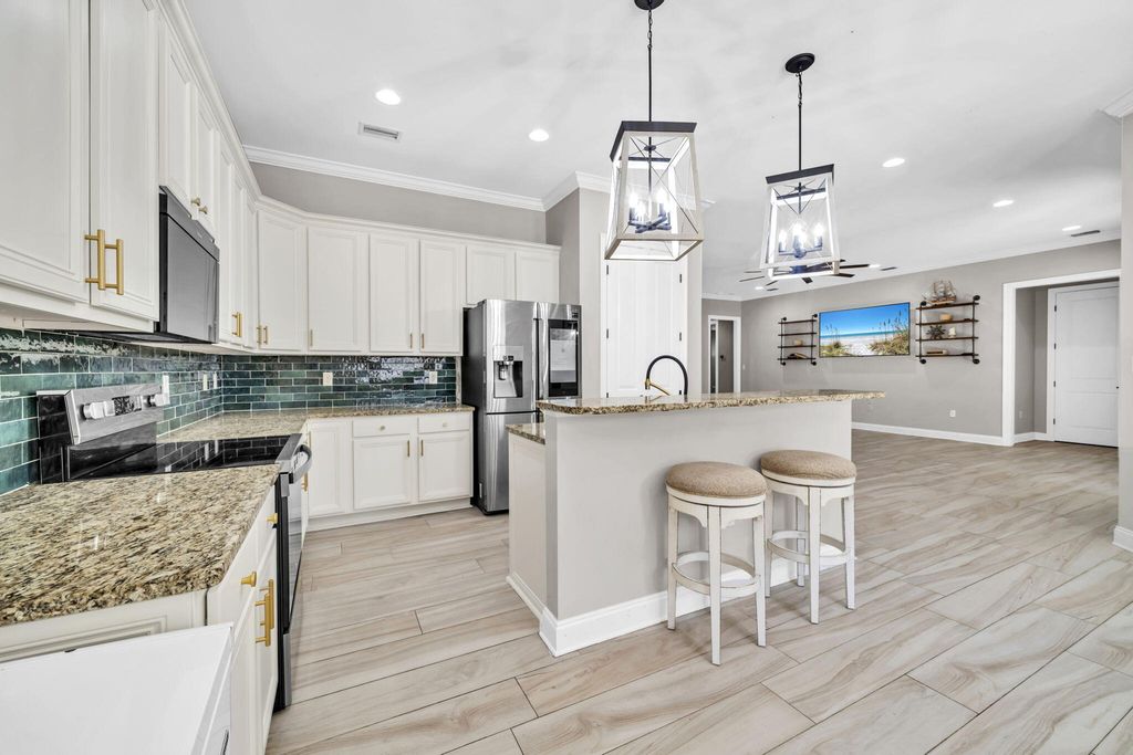 750 Woods Drive, Niceville, FL 32578