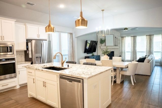 1525 Jocelyn Drive, Fort Worth, TX 76052