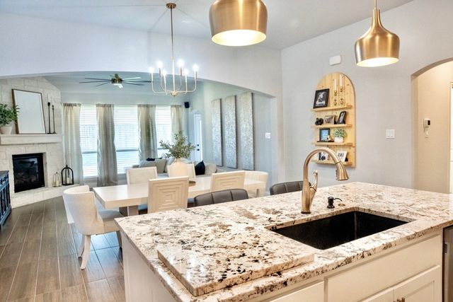 1525 Jocelyn Drive, Fort Worth, TX 76052