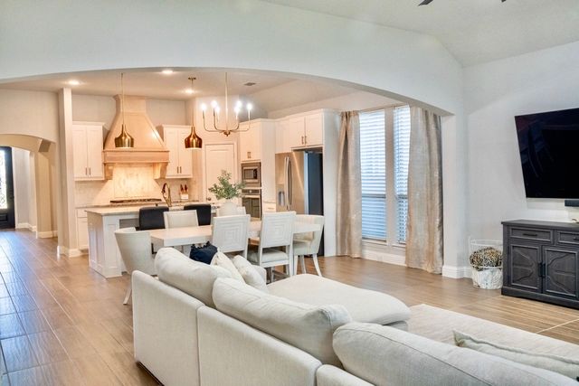 1525 Jocelyn Drive, Fort Worth, TX 76052