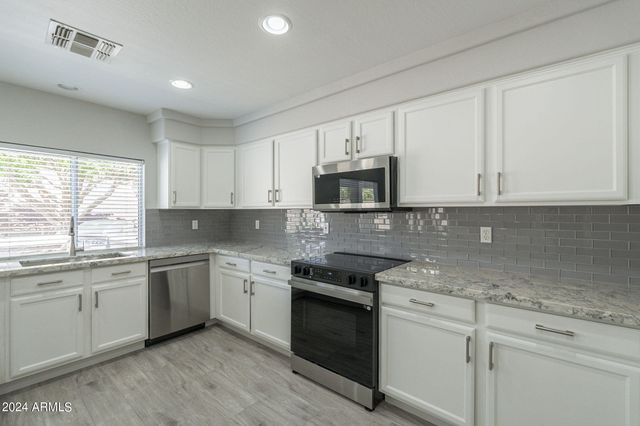 6326 W EL CORTEZ Place, Phoenix, AZ 85083