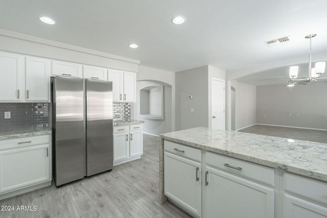 6326 W EL CORTEZ Place, Phoenix, AZ 85083