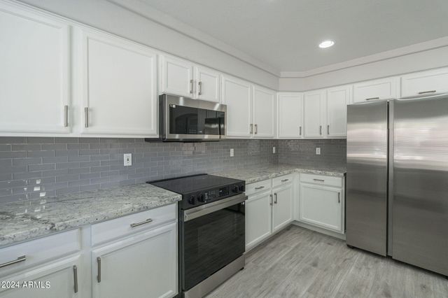 6326 W EL CORTEZ Place, Phoenix, AZ 85083