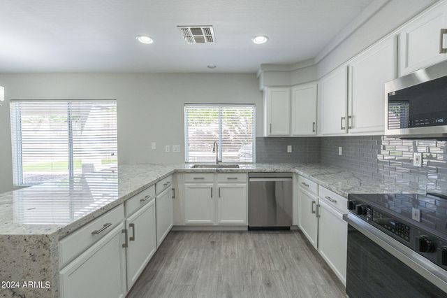 6326 W EL CORTEZ Place, Phoenix, AZ 85083