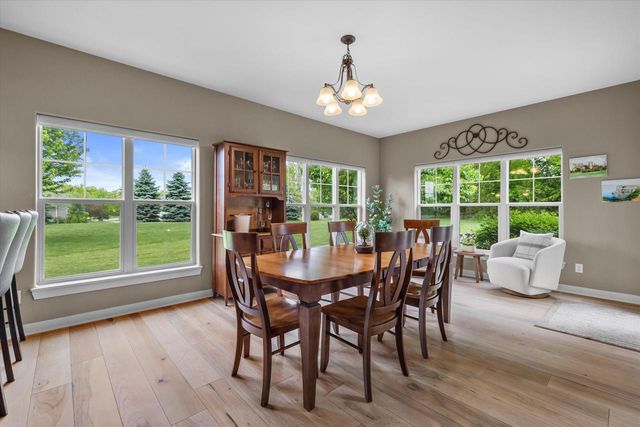 N25W27264 Covington COURT, Pewaukee, WI 53072
