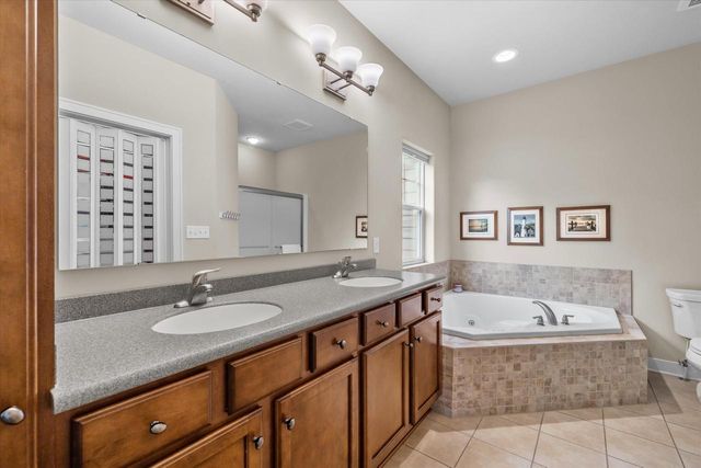 N25W27264 Covington COURT, Pewaukee, WI 53072
