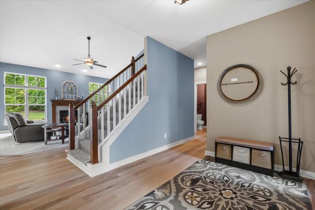 N25W27264 Covington COURT, Pewaukee, WI 53072