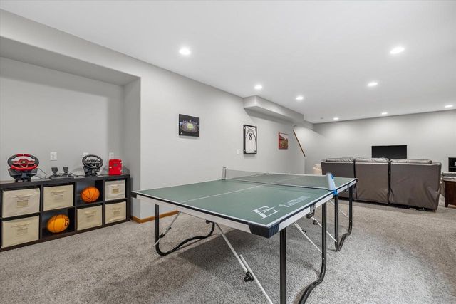N25W27264 Covington COURT, Pewaukee, WI 53072