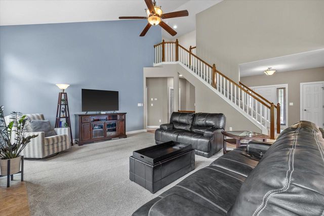N25W27264 Covington COURT, Pewaukee, WI 53072
