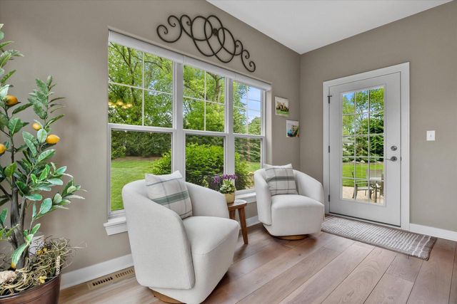 N25W27264 Covington COURT, Pewaukee, WI 53072