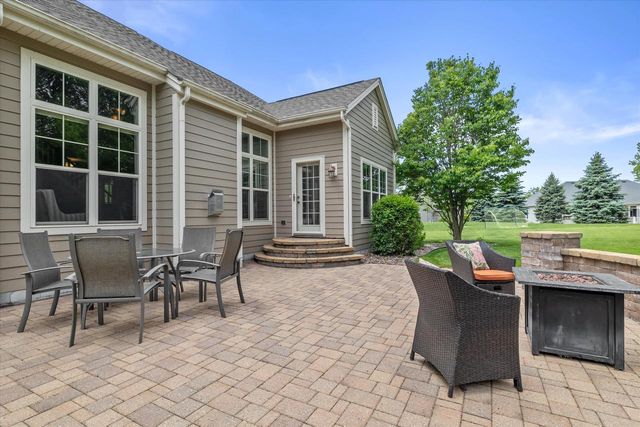 N25W27264 Covington COURT, Pewaukee, WI 53072