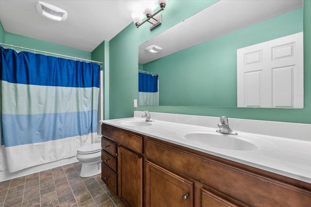 N25W27264 Covington COURT, Pewaukee, WI 53072
