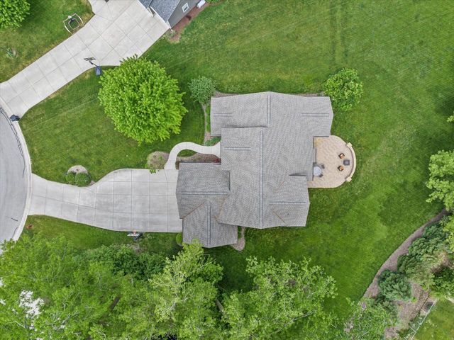 N25W27264 Covington COURT, Pewaukee, WI 53072