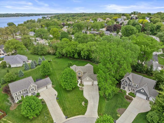 N25W27264 Covington COURT, Pewaukee, WI 53072