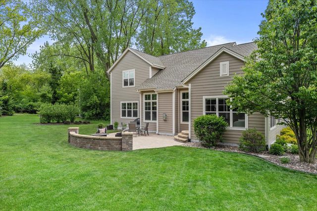 N25W27264 Covington COURT, Pewaukee, WI 53072