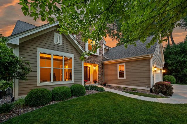 N25W27264 Covington COURT, Pewaukee, WI 53072