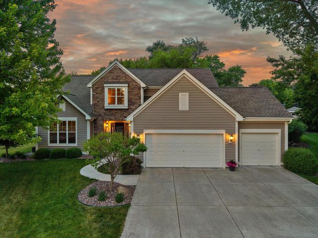 N25W27264 Covington COURT, Pewaukee, WI 53072