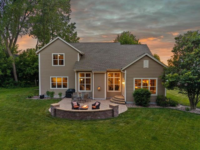 N25W27264 Covington COURT, Pewaukee, WI 53072