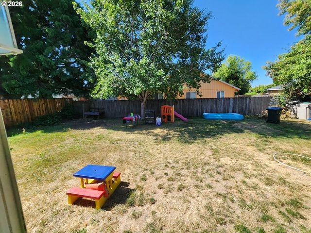 249 S MAGNOLIA St, Cornelius, OR 97113