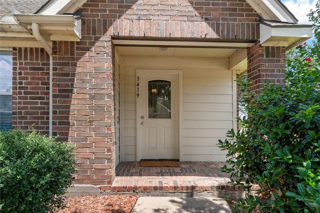 3419 Cypress Village Drive, Pearland, TX 77584
