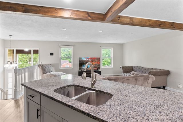 1153 King Richard Parkway, Dayton, OH 45449