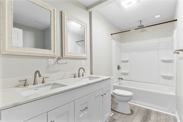 1153 King Richard Parkway, Dayton, OH 45449