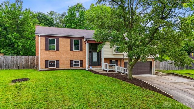 1153 King Richard Parkway, Dayton, OH 45449