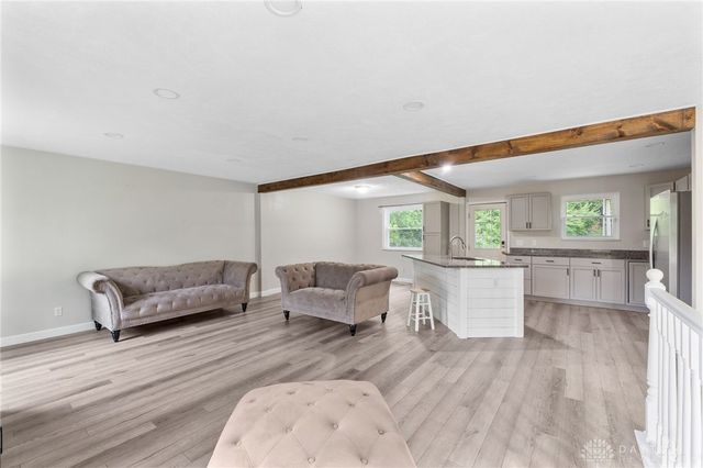 1153 King Richard Parkway, Dayton, OH 45449