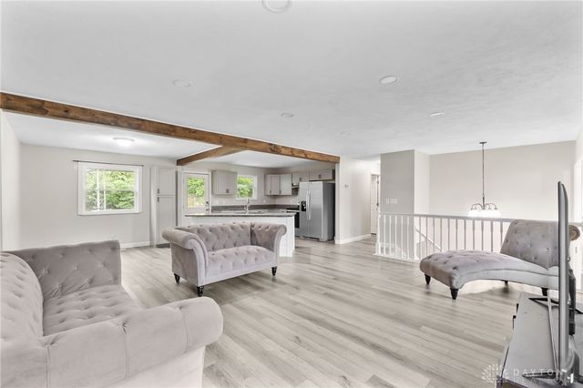 1153 King Richard Parkway, Dayton, OH 45449